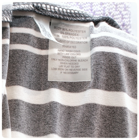 NWT-Calvin Klein sleeveless top XS/S - Picture 5 of 5